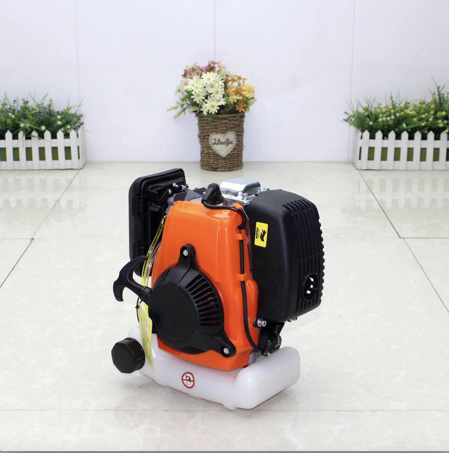 محرك بنزين رباعي الأشواط 53.2  - مراجعة Outdoor Power Brush وسعره