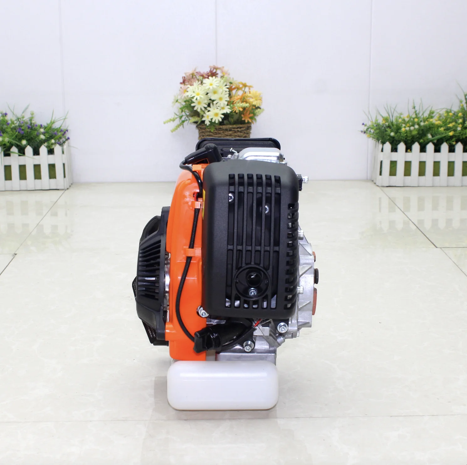 محرك بنزين رباعي الأشواط 53.2  - مراجعة Outdoor Power Brush وسعره